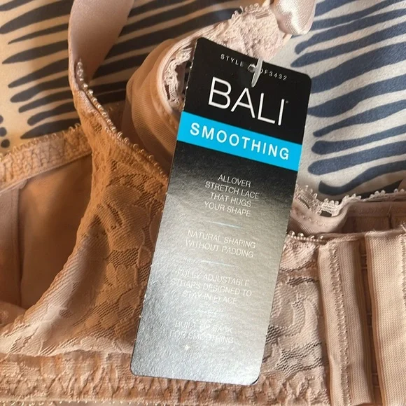 NWT set of Bali smoothing underwire lace bras. Size 36D. - Picture 3 of 5
